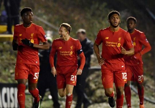 罗马诺：梅努可能在1月离开曼联，那不勒斯对租借他很感兴趣（罗马诺：梅努或将一月离队，那不勒斯有意租借）