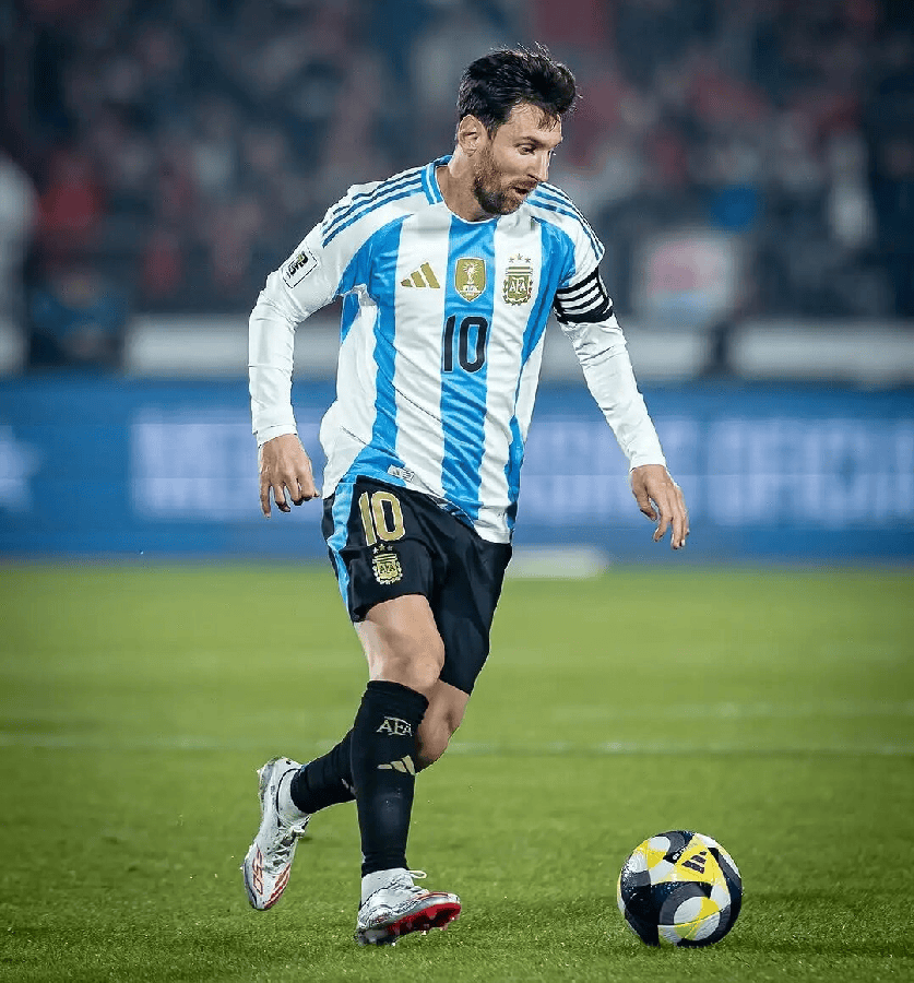 拉门斯：我是看库尔图瓦的比赛长大的，诺伊尔也是我的榜样（拉门斯：从小看库尔图瓦踢球成长，诺伊尔亦是我的偶像）