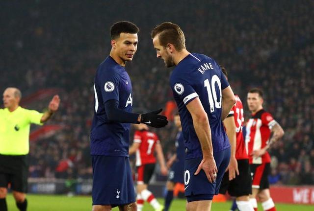 足球转会市场最新动态及趋势（足球转会风云：焦点动态与发展趋势）