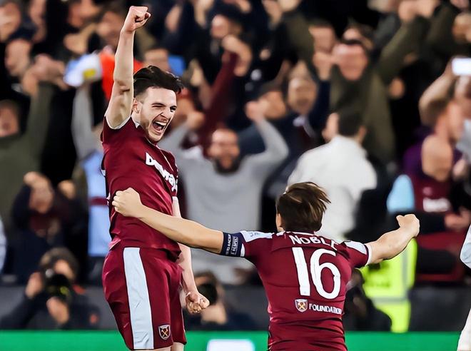 被与梅西比较？伦纳特-卡尔：我不能和他相比，他是我的偶像（回应被拿来与梅西比较，伦纳特-卡尔：无法相提并论，他是我的偶像）